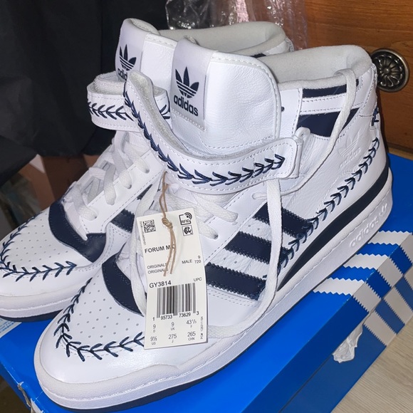 NIB ADIDAS Forum MID Hi-Top Sneakers - Picture 1 of 5